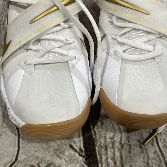 Nike React HyperSet White and Gold High-Top Sneakers Size 7 Volleyball Shoes - Picture 3 of 7